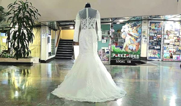 Vestido de Novia Corte Trompeta Encaje Rombo 3D Cuello Ilusión Manga Larga - Modelo  Arielle  Talla S/M - Imagen 2