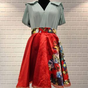 Falda de fiesta Circular de Raso Americano – Estampado Floral Rojo