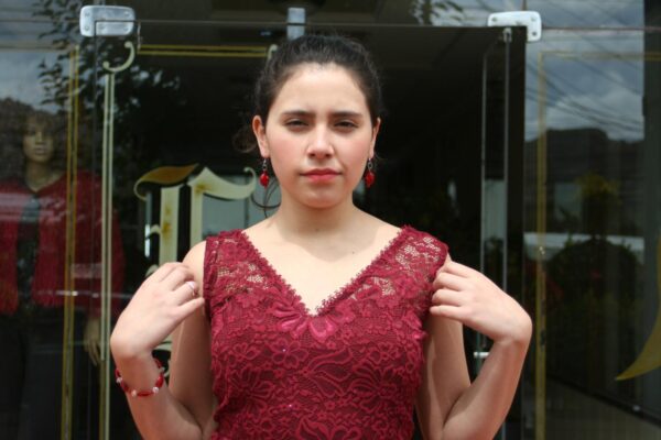 Vestido Corto color Vino Princesa - Modelo Camerón - Imagen 4